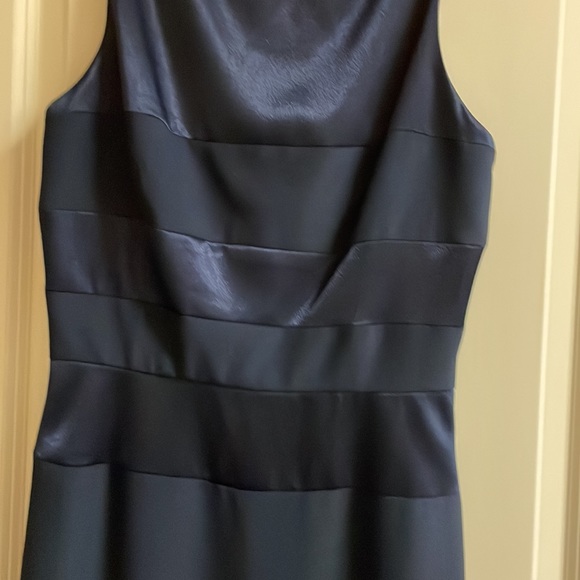 Cache Gown - Picture 5 of 5